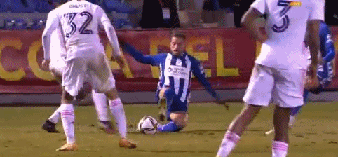 媒体人：李霄鹏可能加盟青岛海牛 陈洋去三镇