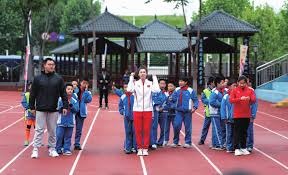 巴萨3比1马竞的第10分钟：球迷再次集体高喊梅西的名字！